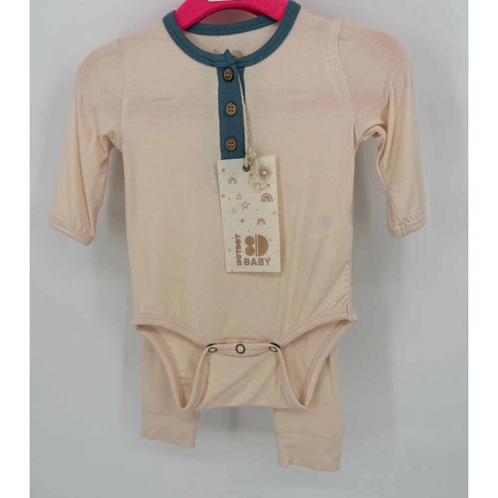 Dotdotsmile Baby Unisex Size 3/6 Months 2pc Long Sleeve Snap Shirt and Pants NWT